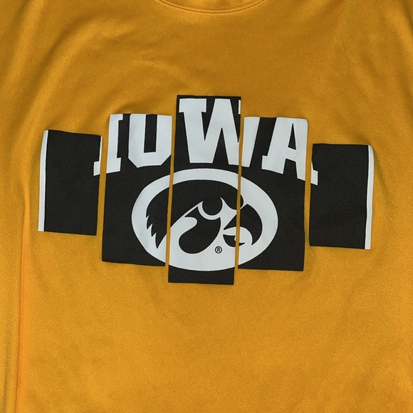 IOWA HAWKEYES GOLD YELLOW BLACK LOGO TEE SHIRT C2 SPORT SIZE SMALL - Picture 3 of 5